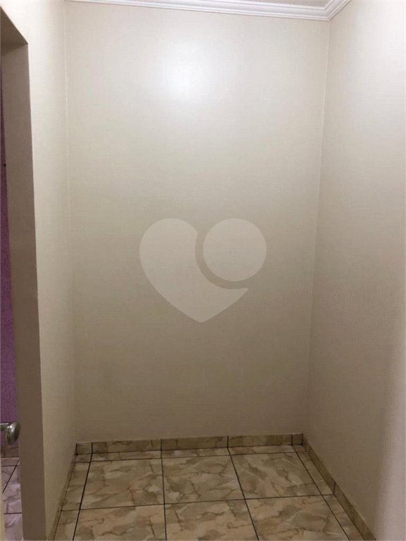Casa térrea no Condomínio Moradas II .