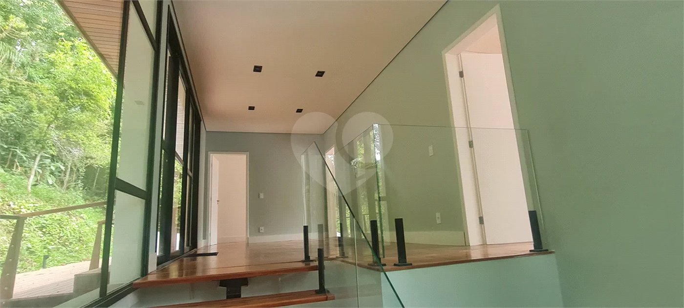 Casa à venda com 3 suítes no condomínio Alpes da Cantareira, Mairiporã - SP