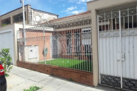 Casa Residencial Vila Faria á venda.