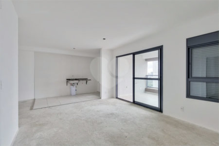 Apartamento à venda com 3 quartos, sendo 1 suíte,  em Alto da Boa Vista, São Paulo, SP
