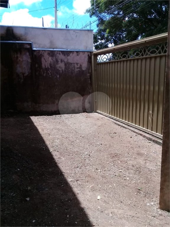Terreno no Jd. Santa Felícia dispondo de 300m² muito bem localizado