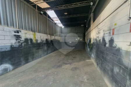 Galpão Comercial para Locação no Jardim do Trevo em Campinas com 276 m² de Área Construída e Amplo Terreno