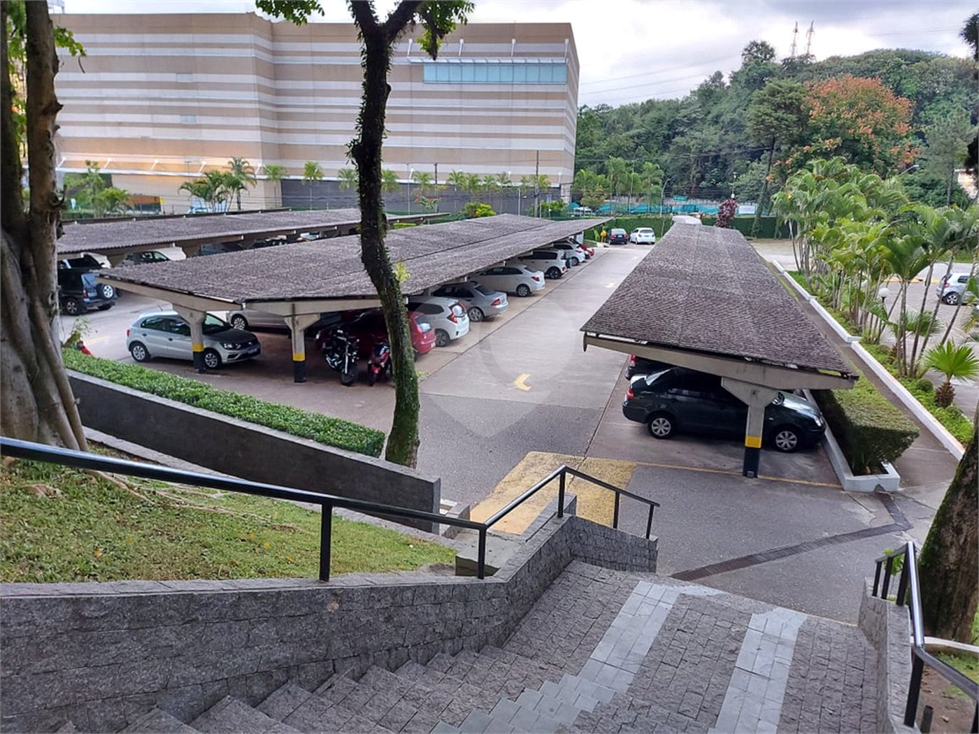 APARTAMENTO - 2 DORMS - 2 VAGAS - PARA LOCAÇÃO EM PIRITUBA
