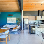 Indaiatuba - HOME DESIGN - Casa Térrea - Condomínio Paradiso - 420 m² de terreno - 307,19 m² de área construída - 3 suítes completas, sendo 1 master com closet planejado e banheira de imersão - Sala de TV reversível para 4ª suíte - Sala de estar ampla e varanda gourmet integrada - Cozinha com móve
