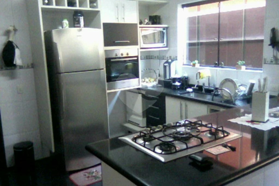 Sobrado à venda com 3 quartos, sendo 1 suíte,  em Vila Nova Cachoeirinha, São Paulo, SP