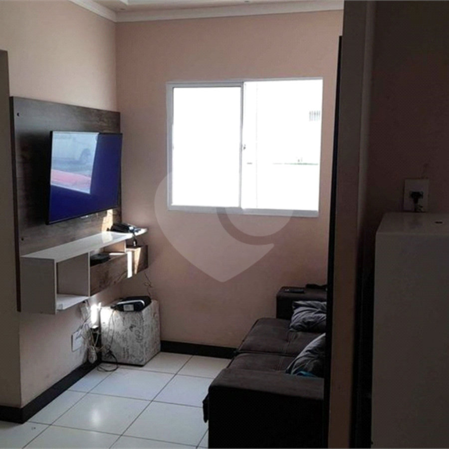 Apartamento no Condomínio Parque dos Manacás