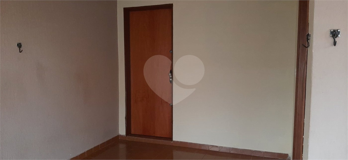 Casa espaçosa com 3 quartos e suíte em excelente bairro residencial!