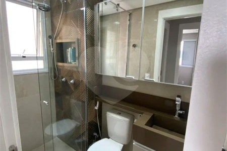 EXCELENTE APARTAMENTO Localizado no bairro do Bom Retiro próximo à Avenida Santos Dumont, com acesso