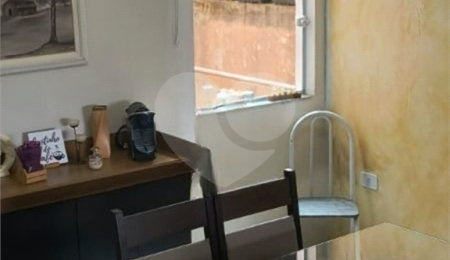 Sobrado à venda com 3 quartos, sendo 1 suíte,  em Jardim das Maravilhas, Santo André, SP