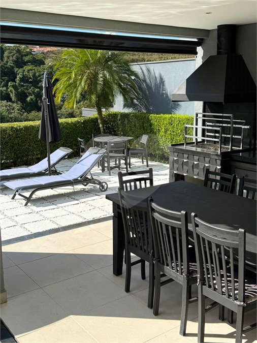 Casa de Alto Padrão à Venda no Residencial Campos do Conde – Santana de Parnaíba/SP