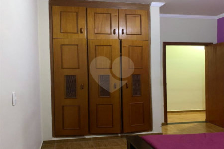 Casa à venda com 4 quartos, sendo 1 suíte, em Jardim Cruzeiro do Sul, São Carlos, SP