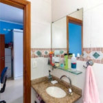 Sobrado à venda no Ipiranga de 140m² com 4 suítes e 3 vagas.