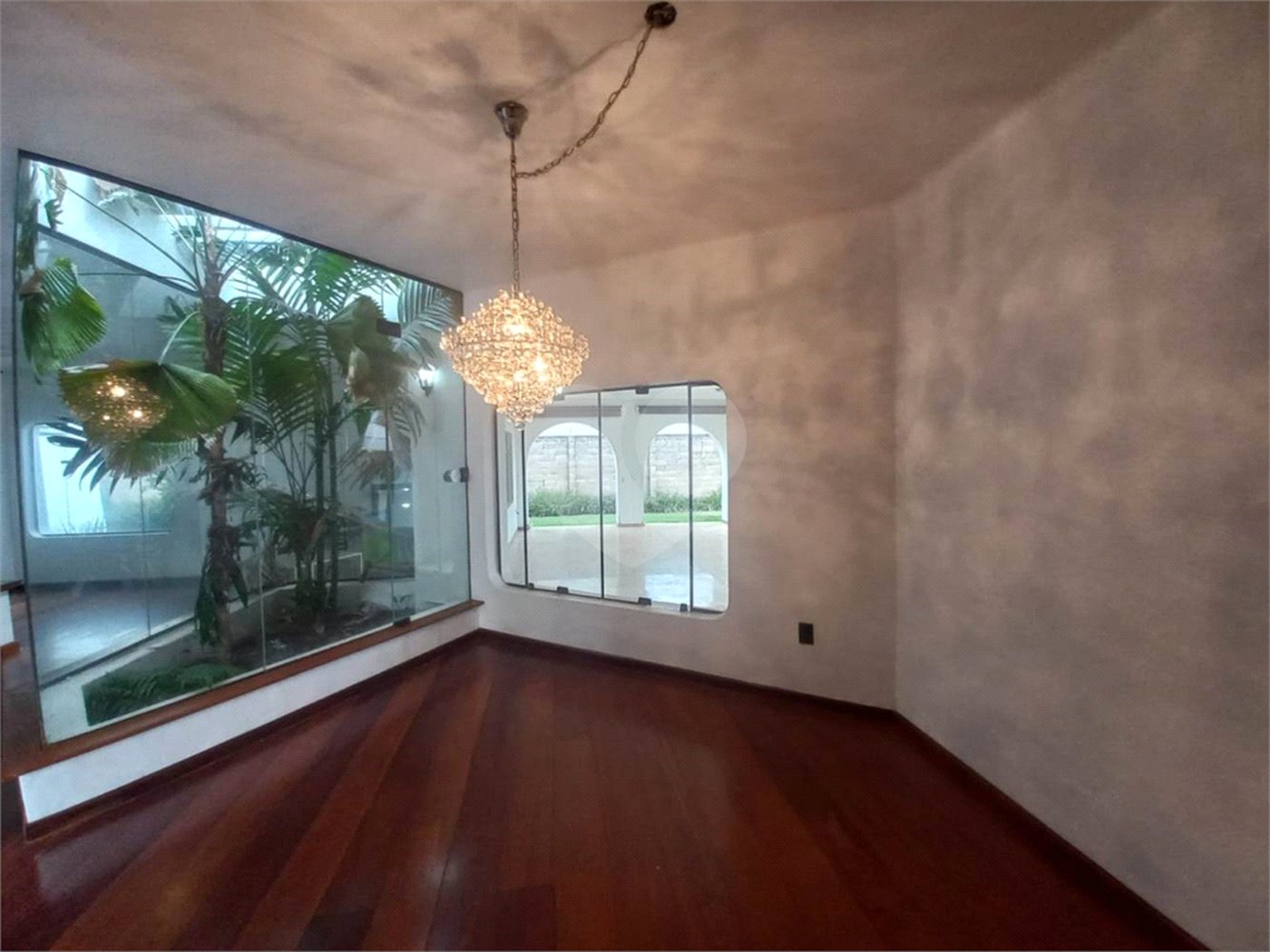 Casa térrea no Condomínio Faber I.