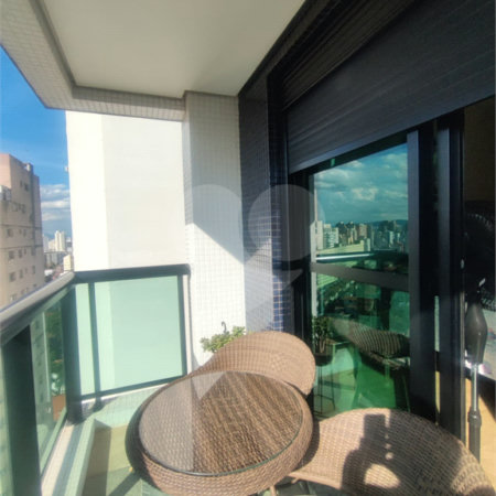 Apartamento à venda com 4 quartos, sendo 3 suítes, em Aclimação, São Paulo, SP