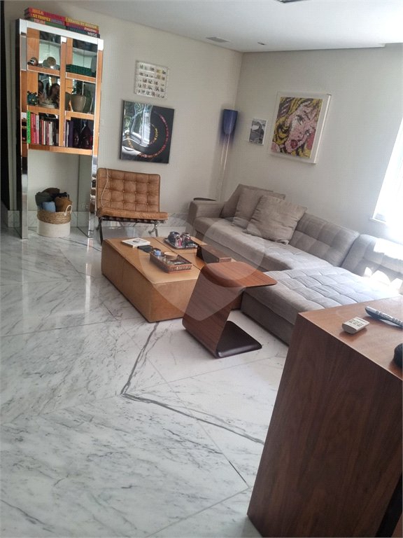 Apartamento à venda com 2 suítes em Cerqueira César, São Paulo, SP