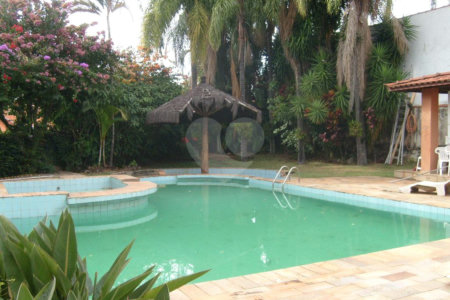 Casa à venda em Vinhedo - SP