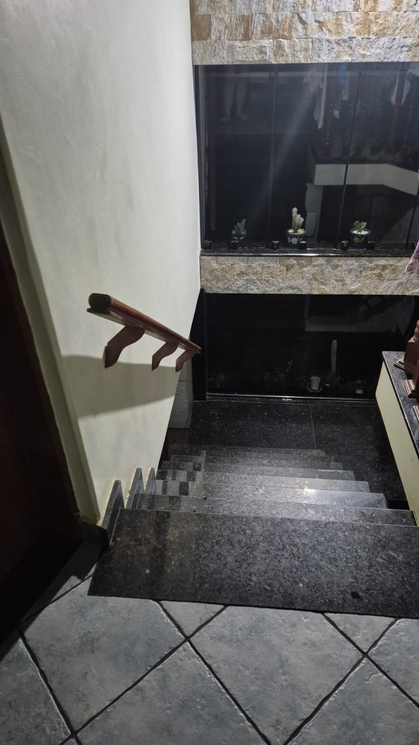 Casa à venda com 5 quartos, sendo 3 suítes, em Real, Praia Grande - SP