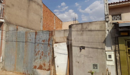 Casa à venda com 2 quartos, sendo 1 suíte,  em Residencial Monsenhor Romeu Tortorelli, São Carlos, SP