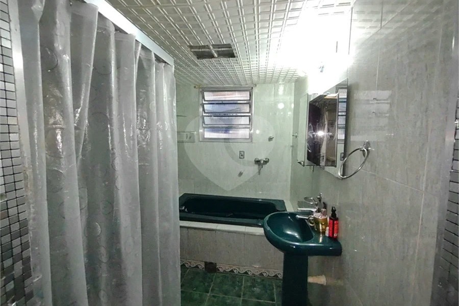 Casa Térrea de Esquina à Venda no Parque Vitória – Excelente Potencial!