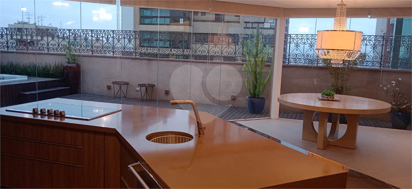 Duplex à venda com 7 quartos, sendo 5 suítes, em Anália Franco, São Paulo, SP