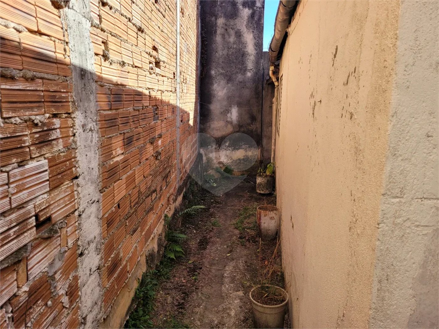 Casa na região do alto da Mooca com 242m² de área total.