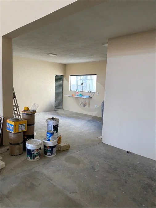 Galpão Comercial Novo para Locação – 350 m²