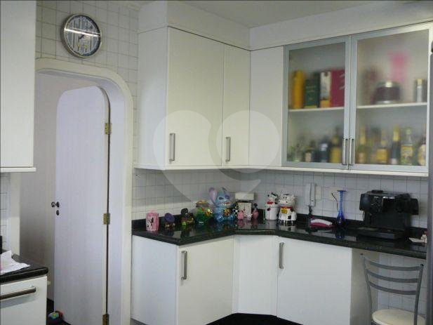 APARTAMENTO UM POR ANDAR!