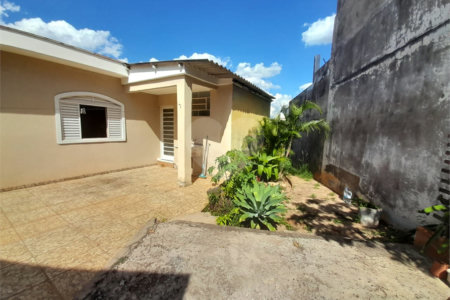 Casa à venda na Rua José Bonifácio - Vila Prado, São Carlos