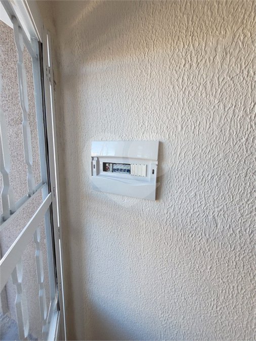Seu Novo Lar Te Espera: Casa Aconchegante, Pronta para Morar e com 2 dormitórios e Amplo Quintal!