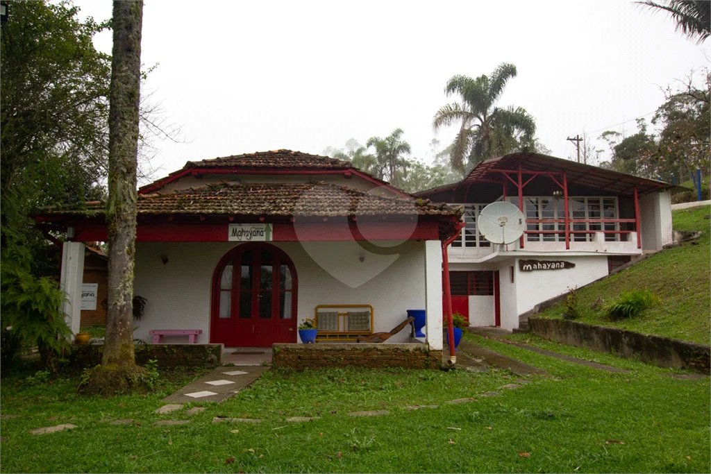 Sítio à venda com 8 quartos, sendo 4 suítes, em Taiaçupeba, Mogi das Cruzes, SP