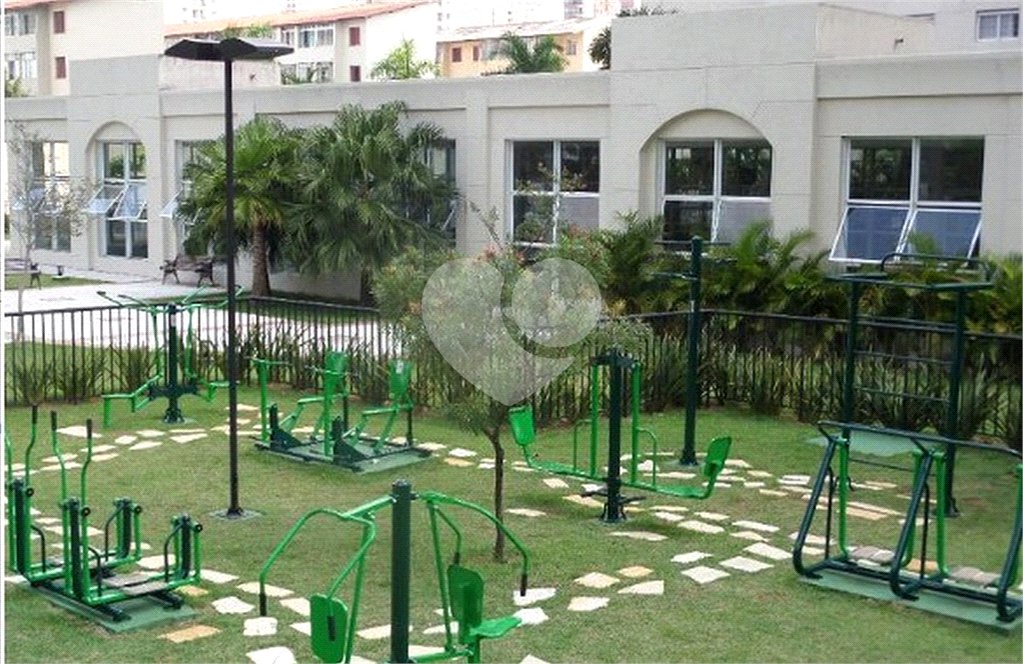 Apartamento 3 suítes, varanda gourmet, 3 vagas em Condomínio Clube na Mooca