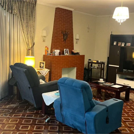 Procurando tranquilidade sem abrir mão da praticidade? Esta casa na Rua Diogo Ortiz oferece o equilíbrio perfeito.