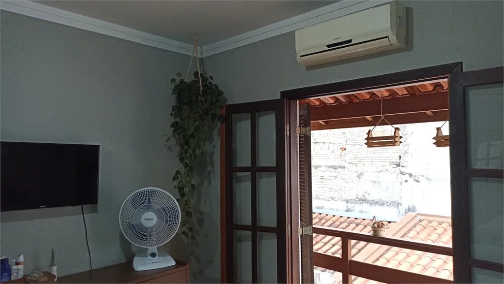 OPORTUNIDADE: SOBRADO REFORMADO NA GRANJA VIANA – AO LADO DO COLÉGIO ADVENTISTA
