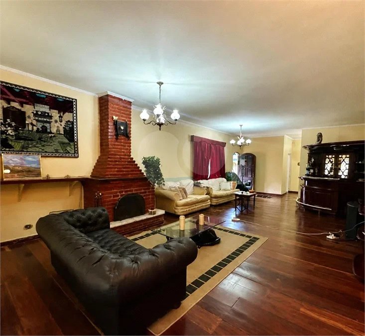 Casa/Chácara em Condomínio Fechado — Completa e com Lazer Exclusivo