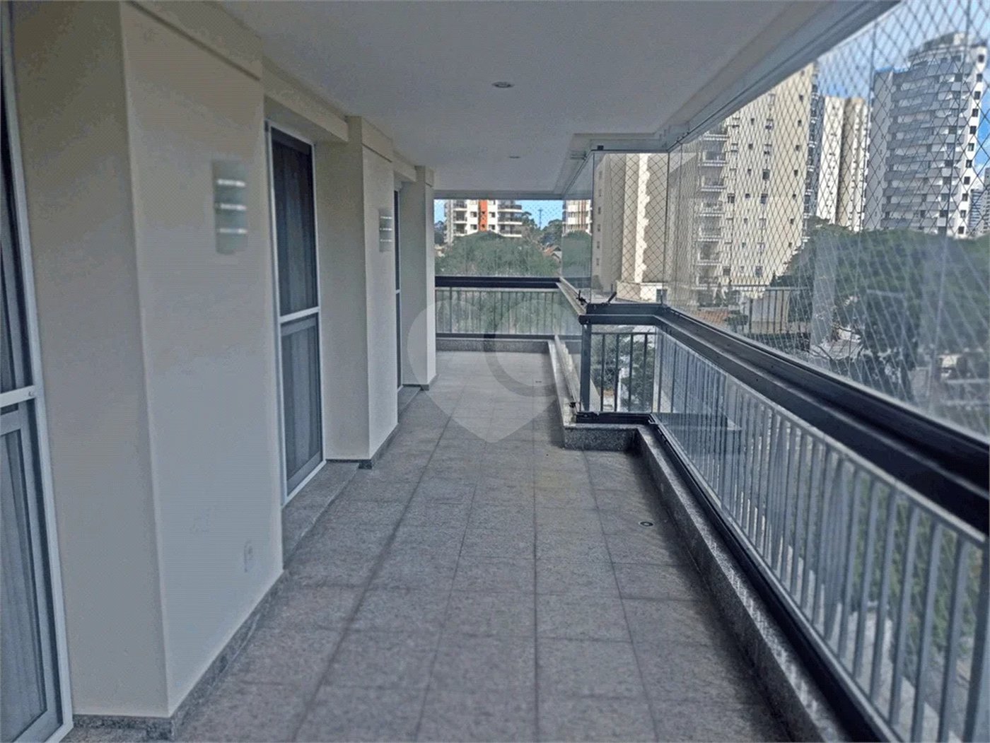 Apartamento a venda com 252 m² no Campo belo.