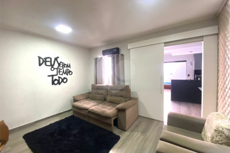 Casa com piscina para venda no Terra nova