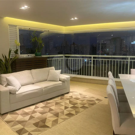 Apartamento à Venda na Mooca com 122 m² sendo 3 Suítes com Varanda Gourmet com 2 Vagas Aceita Permuta
