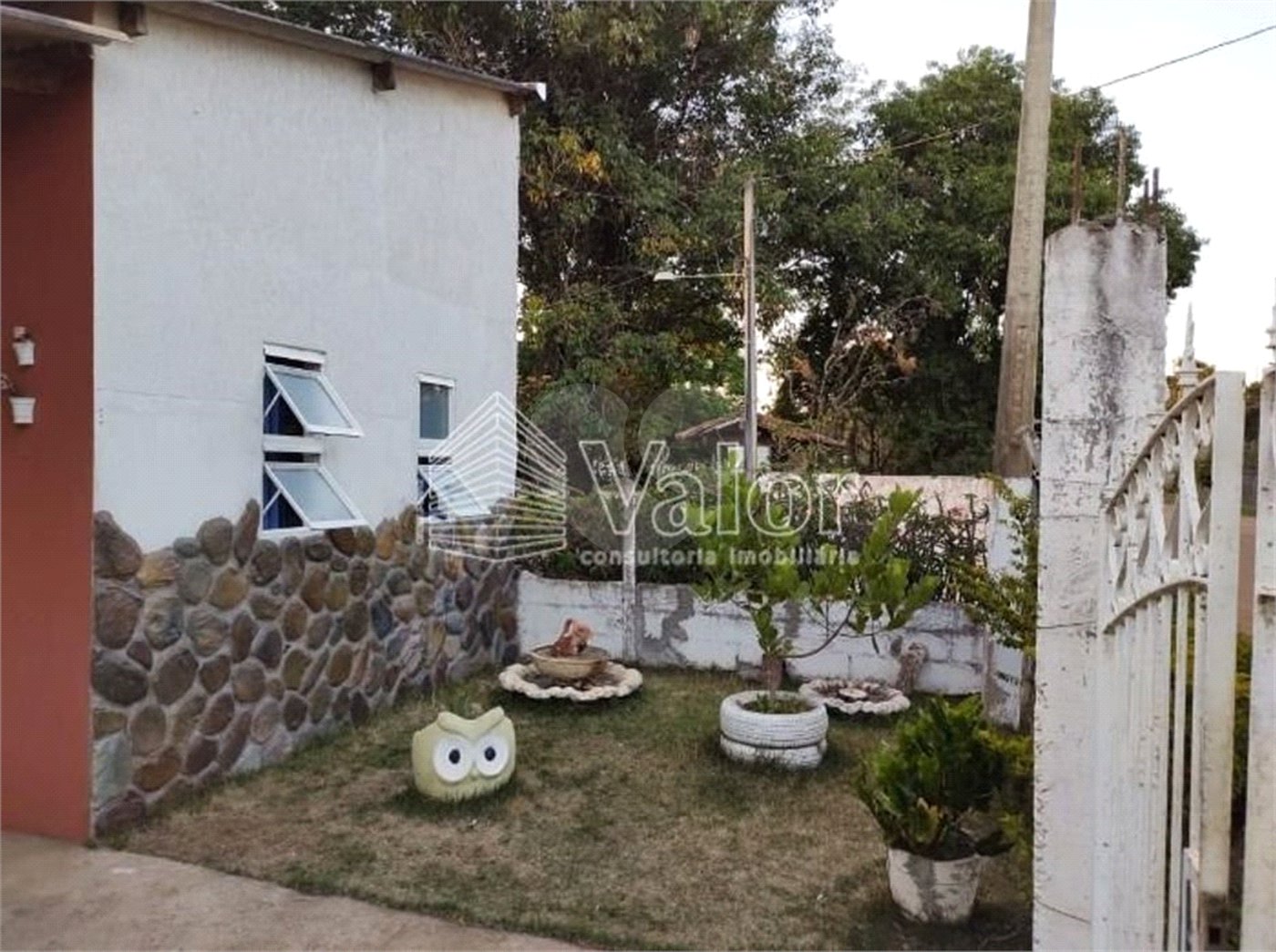 Chácara à venda com 4 quartos, sendo 1 suíte,  em Chácara Leila, São Carlos, SP