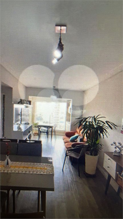 Apartamento na Mooca com 77m2 com 3 dormitórios sendo 1 suíte, 3 banheiros, 2 vagas de garagem