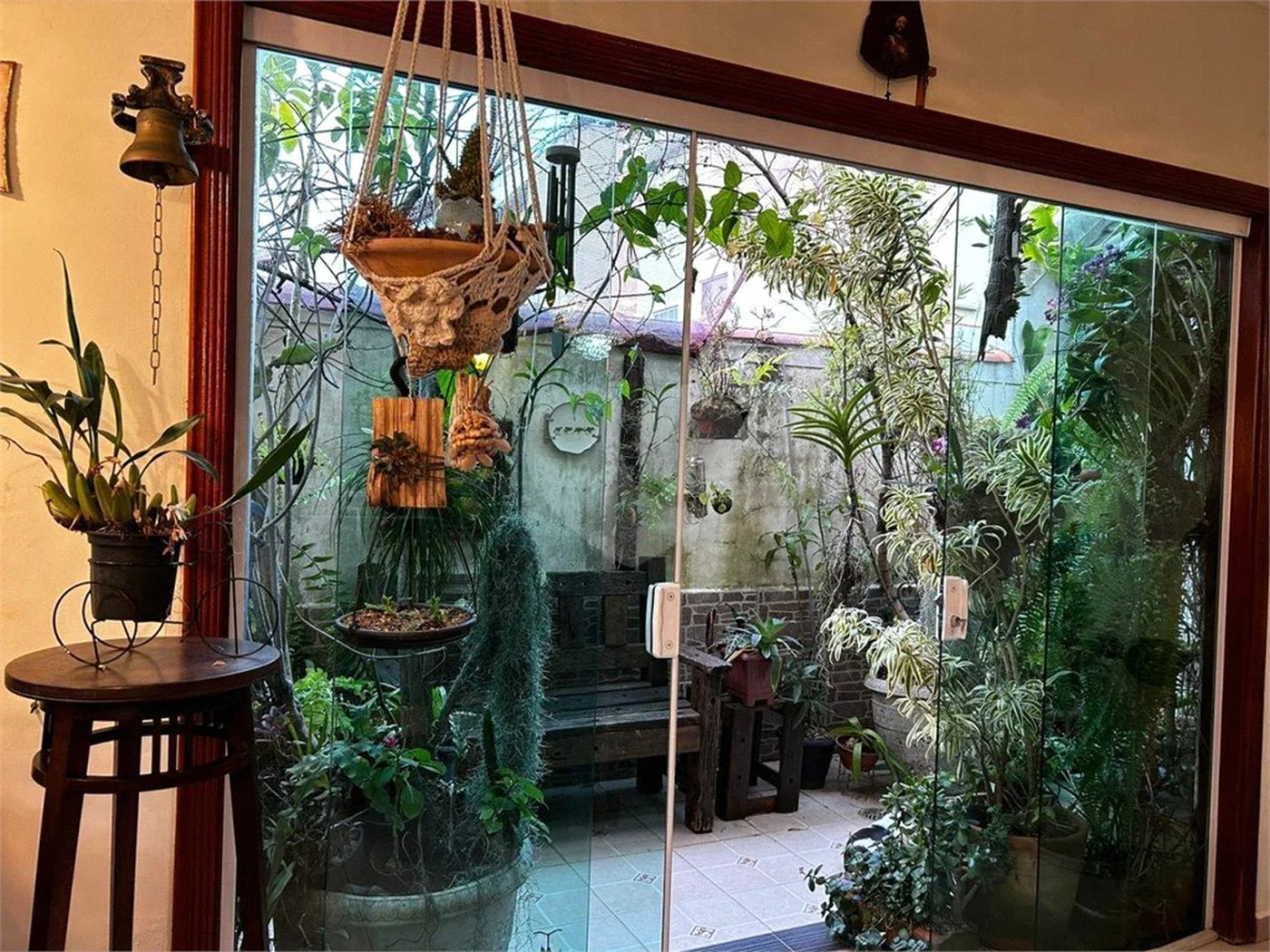 Excelente Sobrado na Vila Matilde. Venha fazer uma visita.