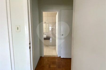 Apartamento à Venda | 327 m² | 4 dormitórios (1 suíte) | 2 vagas na Mooca!