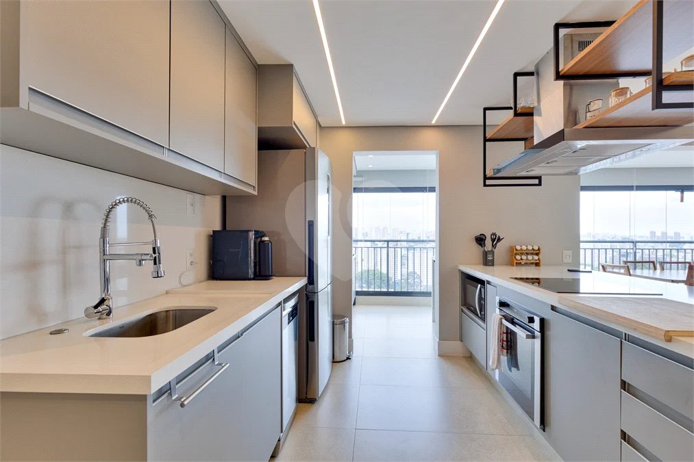 Apartamento à venda com 2 suítes em Santo Amaro, São Paulo, SP