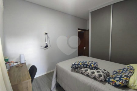 Casa térrea para venda no Condomínio Damha III