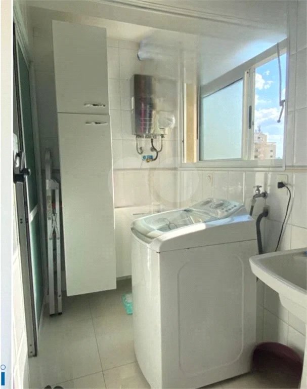 Apartamento á venda na Mooca de 89m² com 2 dormitórios, sendo 2 suítes e 2 vagas.
