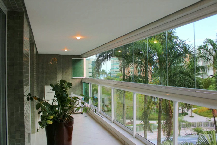 Apartamento à venda com 2 quartos, sendo 1 suíte, em Riviera de São Lourenço, Bertioga, SP