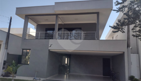 Casa à venda com 4 quartos, sendo 2 suítes,  no condomínio Quebec, São Carlos - SP