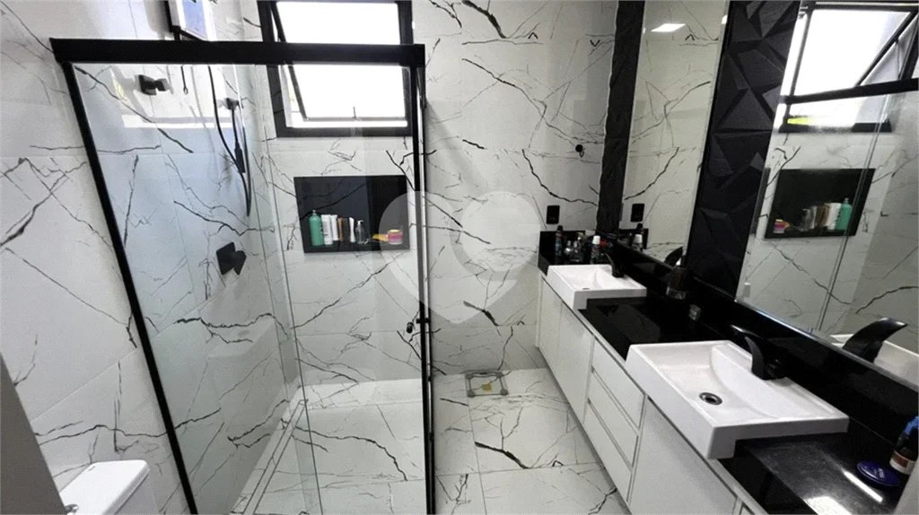 Casa térrea com 3 amplas suítes, á venda no Condomínio Morada do Engenho em Piracicaba/SP.