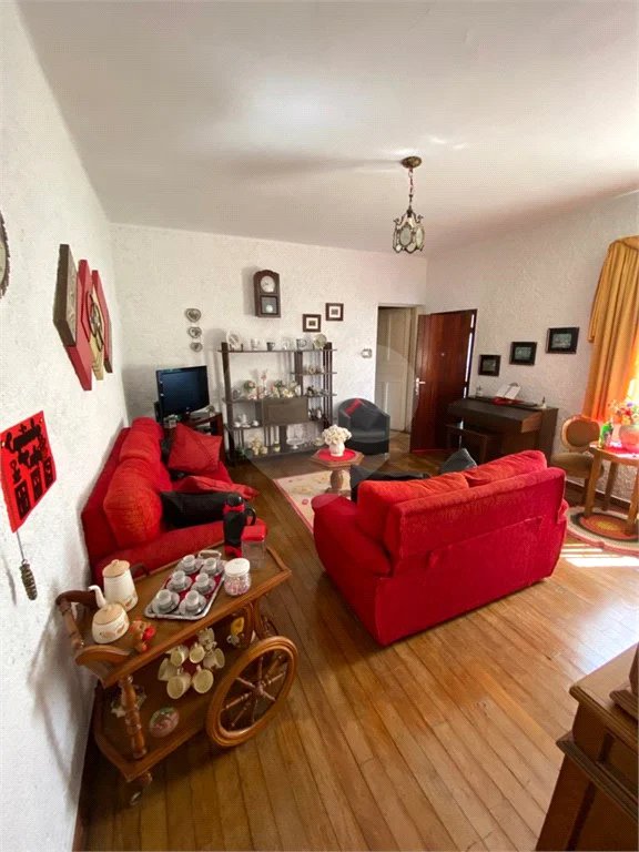 2 casas térreas em 1terreno no Anália Franco