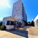 Apartamento térreo no Residencial Sineu