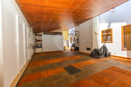 Casa à venda com 4 quartos, sendo 3 suítes, em Interlagos, São Paulo, SP